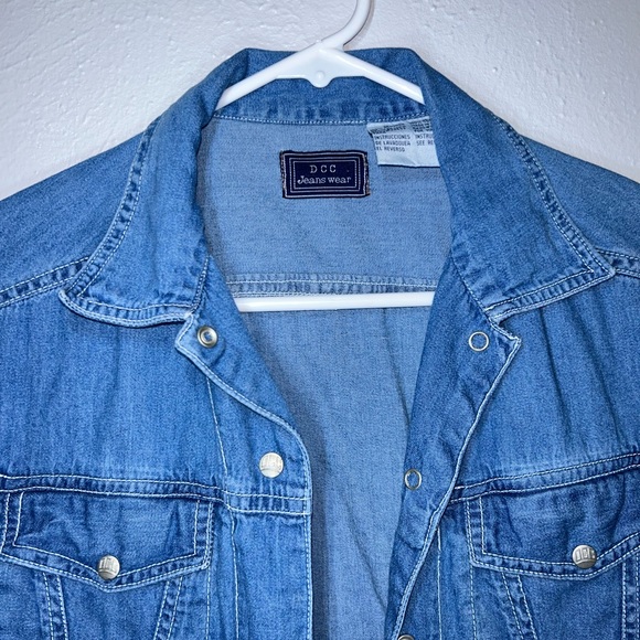SOLD!! NO LONGER AVAILABLE!!! Vintage 90’s DCC Jeans Wear Denim Crop Button Down - Picture 3 of 5